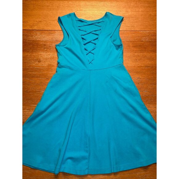 Sleeveless Teal Dress With Criss-Cross V-Back Design - Picture 2 of 2